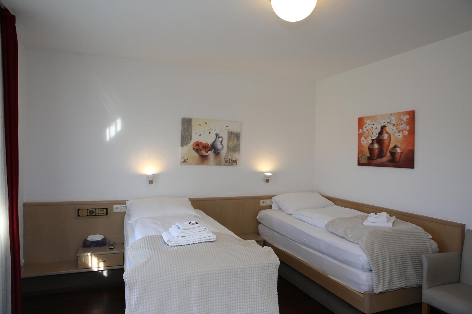 Hotel Garni Alte Post Schallbach 外观 照片